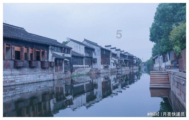 韩国HYBE娱乐宣布终止与金佳蓝的合约，她们合作的时间有多久？游戏画面